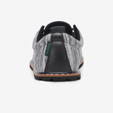 Graue Barfußschuhe mit Lederbereich an der Ferse