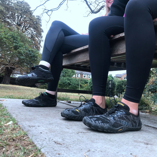 Sind Barfußschuhe gut für hohe Fußgewölbe?