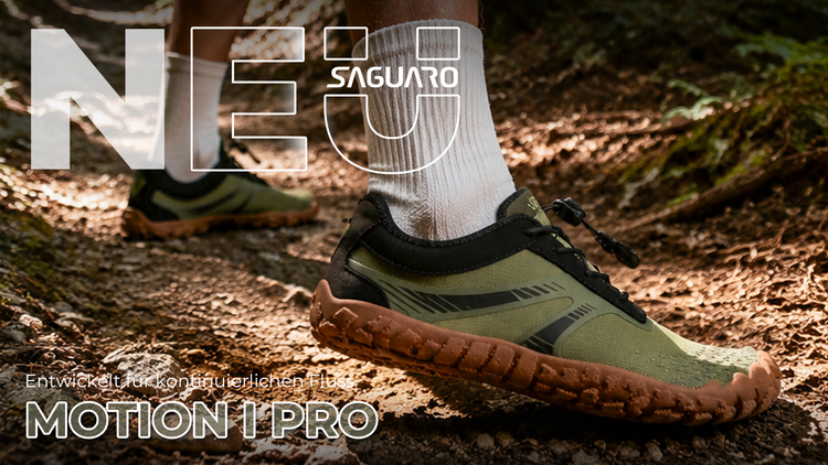 SAGUARO Motion I Pro Barfußlaufschuhe auf einem Waldtrail